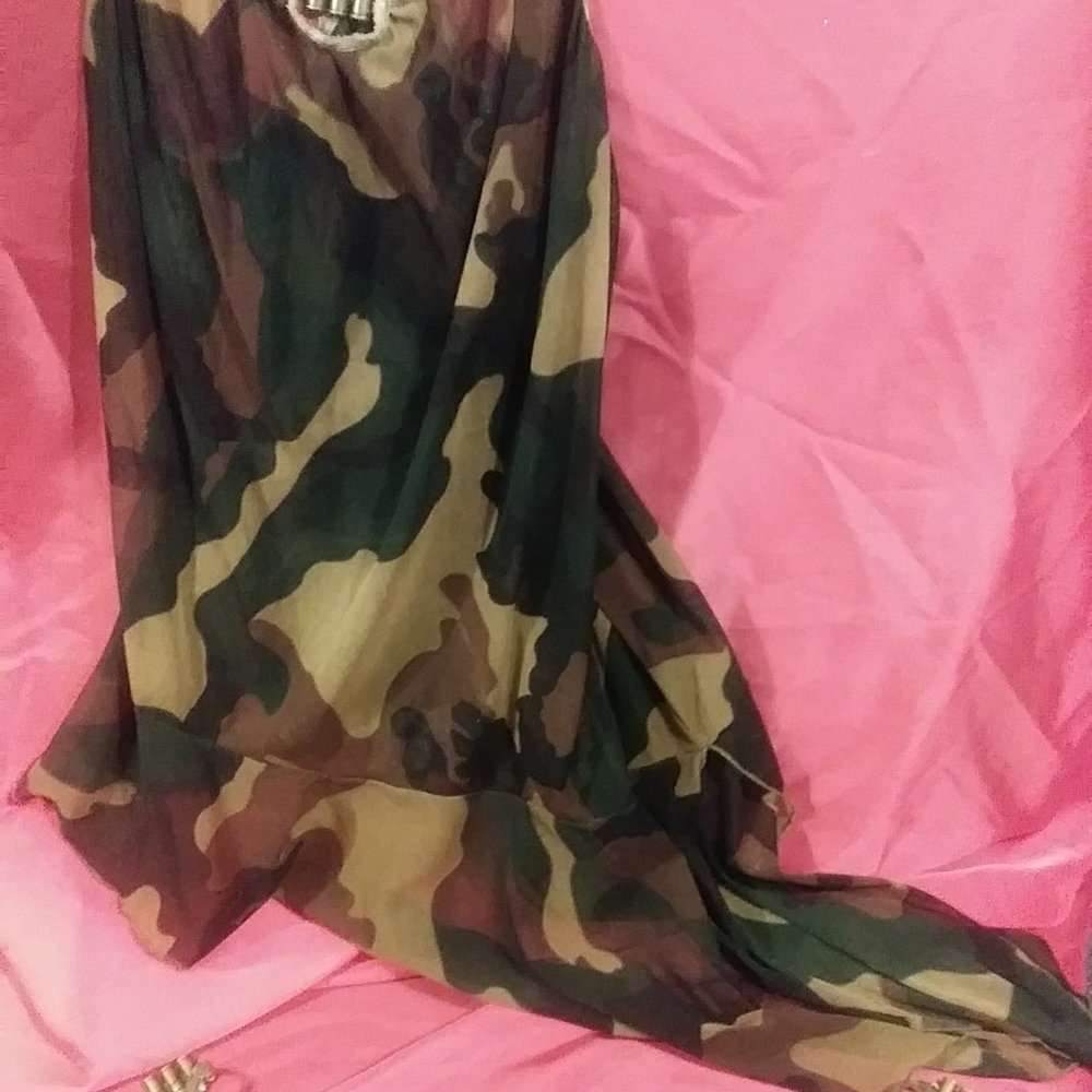 Very cute Camo lingerie top with matching bra